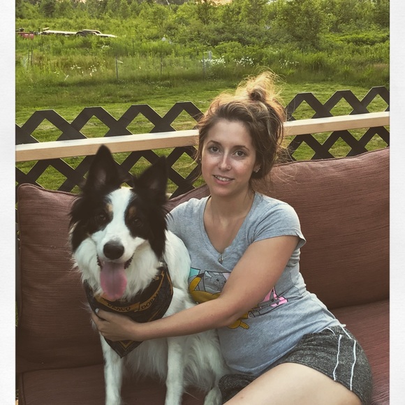 Meet your Posher, Tiffany - Picture 2 of 3